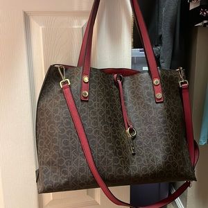 Calvin Klein bag with clutch included